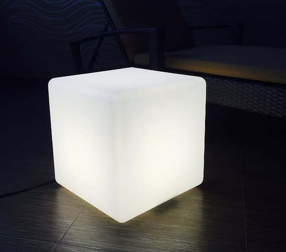 Светильник куб 20 см, белый, от сети 220V