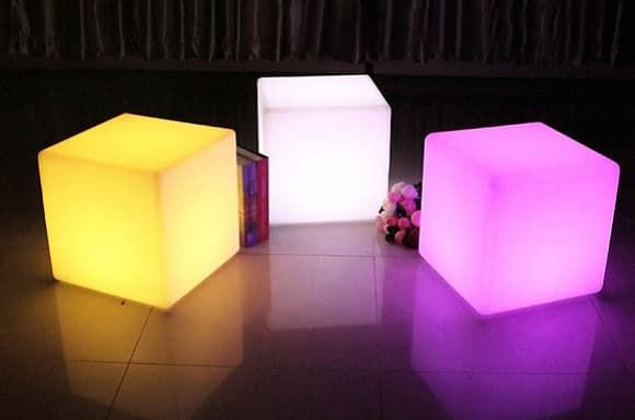Светильник куб 30 см, разноцветный, от сети 220V